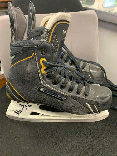 Adult Size 7.5, Bauer Supreme One.8, Ice Hockey Skate