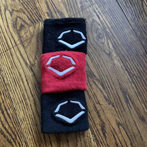 3 EvoShield Wristbands