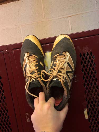 Black Men's Metal Cleats Low Cut