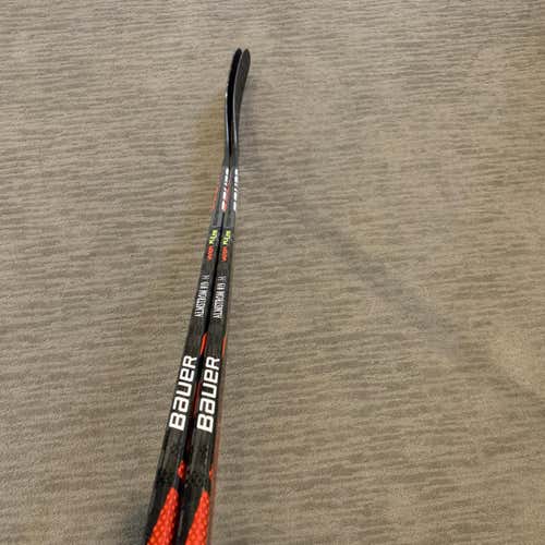 Left Handed Vapor ADV Mid Pro Stock Hockey Stick