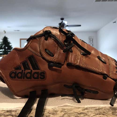 Adidas EQT 12" Glove