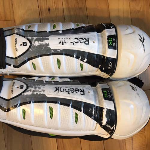 Senior Reebok 11K Shin Pads