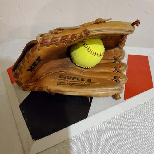 Yellow High School/College SSK Right Handed Outfield DPG-705 Softball Glove 12"