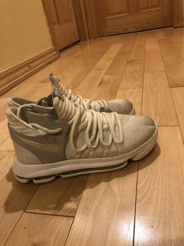 White (mens 7.0Women's 8.0) Nike KD Basketball shoes