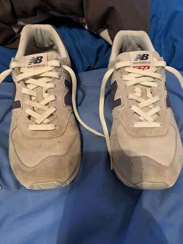 Gray Men's 11 (Women's 12) New Balance Shoes