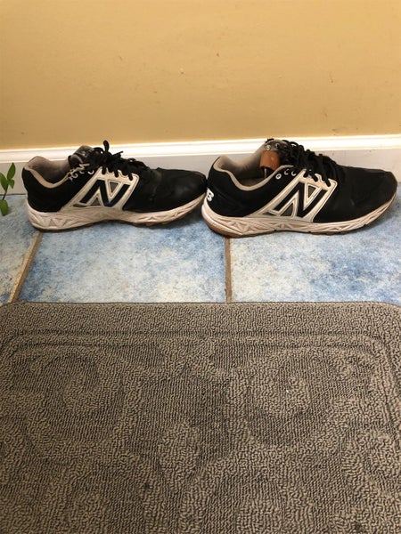 Black Adult 11.5 (Women's 12.5) New Balance