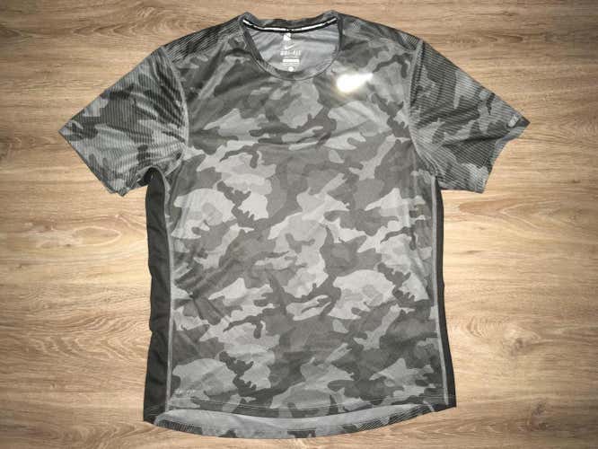 (Medium) New Nike Camo & Pro Combat  Dri-FIT Shirts x