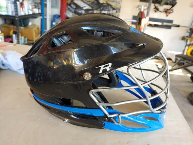 Black Cascade R Helmet w/Blue Chin