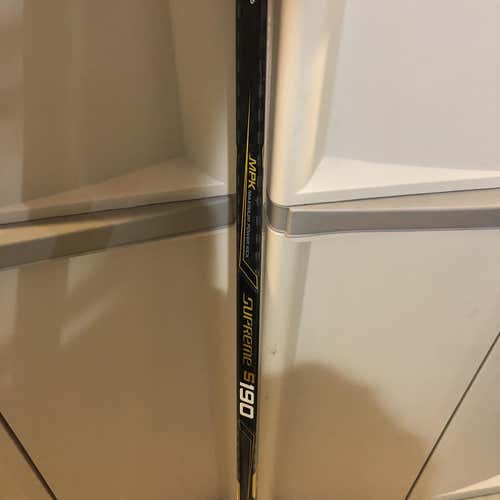 Senior Right Handed Supreme 190 Mid  Hockey Stick