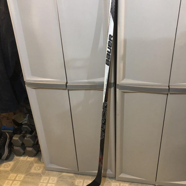 Right Handed Vapor X700 Mid Hockey Stick