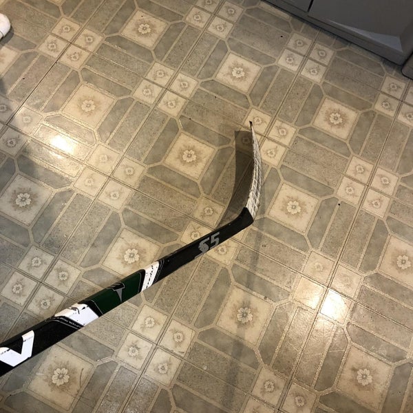 Senior Right Handed Stealth Heel Hockey Stick