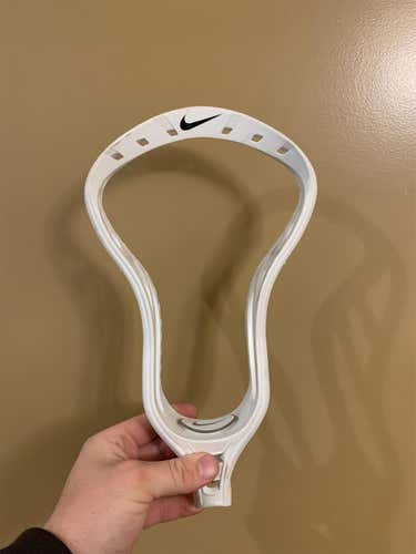 Nike Lakota U Head