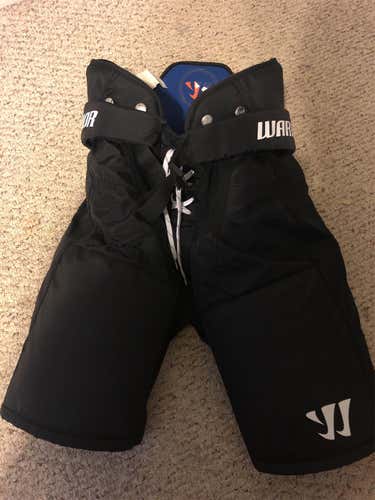 Black Senior Medium Covert QRE Hockey Pants