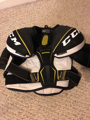 Senior Medium Tacks 5092 Shoulder Pads