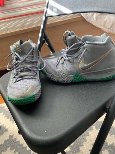 Gray Men's 8.0 (Women's 9.0) Nike Shoes