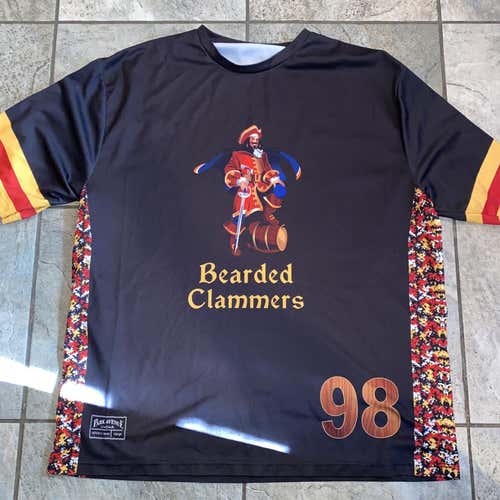 XL Bearded Clammers Shooter