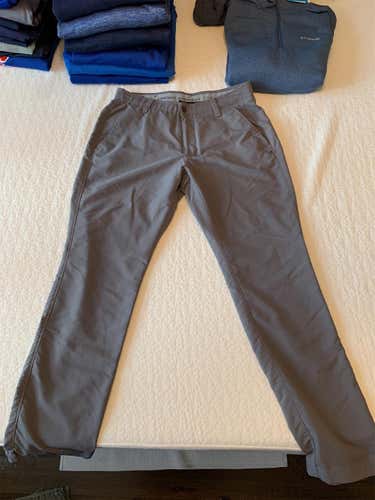 *MAKE OFFER* Men's Under Armour Pants Size 34/32