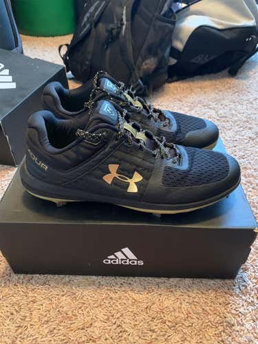 Black Men's Metal Cleats Low Cut