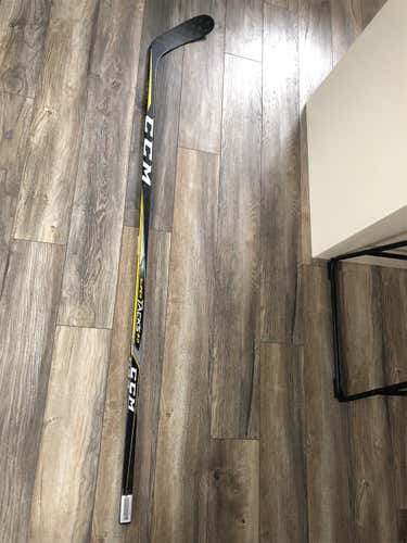 Senior Right Handed Super Tacks 2.0 Toe Pro Stock Hockey Stick