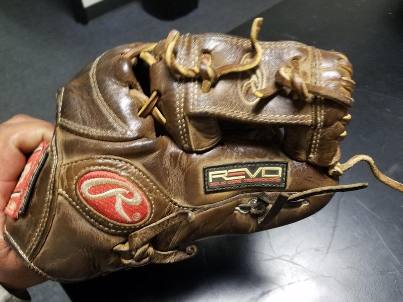 Brown High School/College Rawlings Right Handed Infield REVO 7SC115PCS Baseball Glove 11.5"
