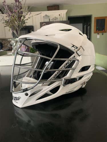 White Adult Player Cascade R Helmet