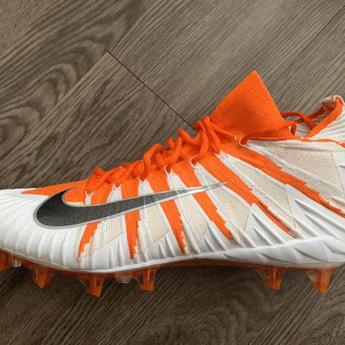 Nike Alpha Menace Elite Football Cleats  Size: 14.5