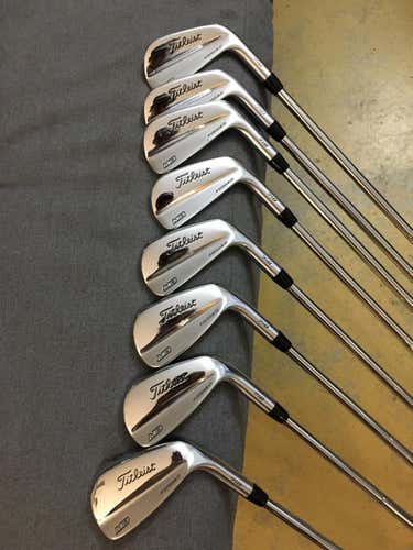 Titleist 718 MB 3-PW w/ DG X100