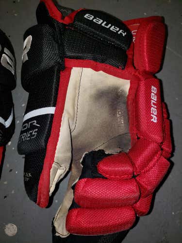 Black Senior Bauer Vapor Pro Series Gloves 15"