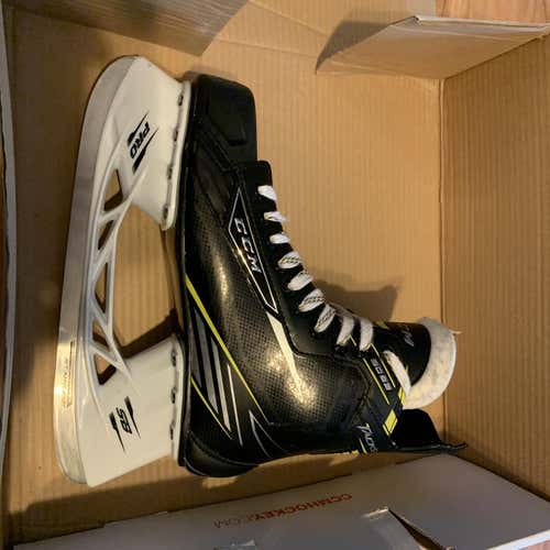 Senior CCM Tacks 3092 D&R (Regular) Pro Stock Size 9 Hockey Skates