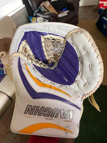 White Senior Regular Velocity V7