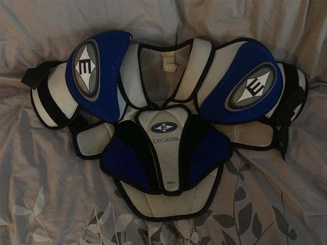 Senior Small Easton Shoulder Pads