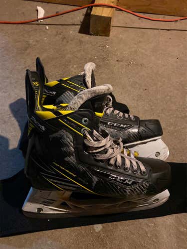 Senior CCM Super Tacks Size 11 D Width Hockey Skates