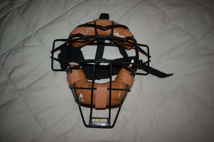 All Star Catcher Face Mask FM25EXT- Great Condition