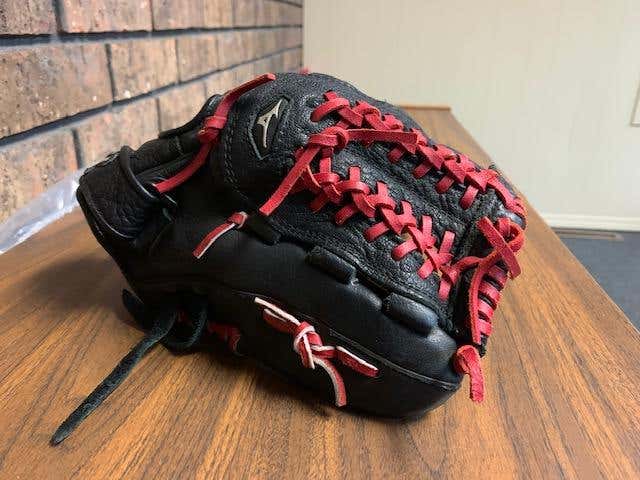 Black Mizuno Right Handed Infield MVP Baseball Glove 11.5"