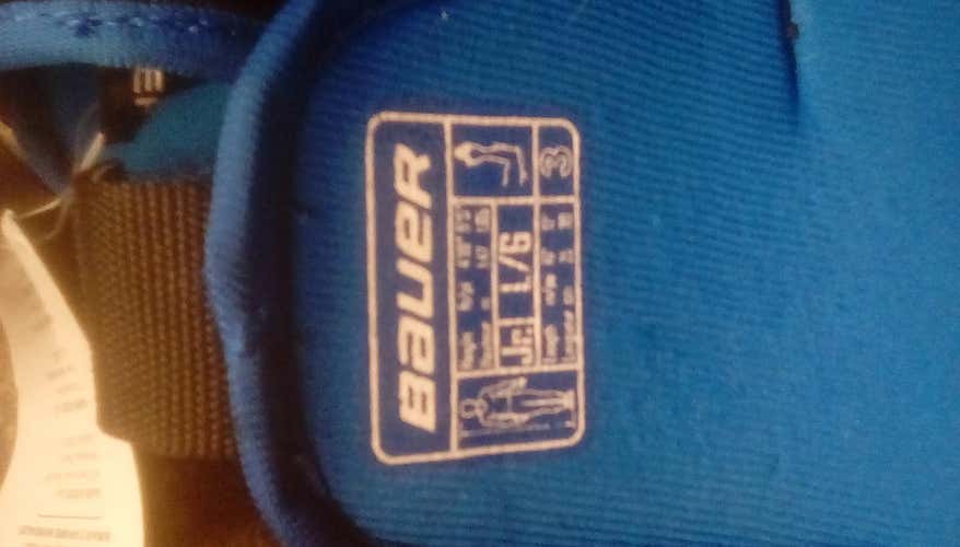 New Junior Large Bauer Elbow Pads