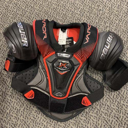 Junior Medium Bauer Vapor 1X Lite Shoulder Pads