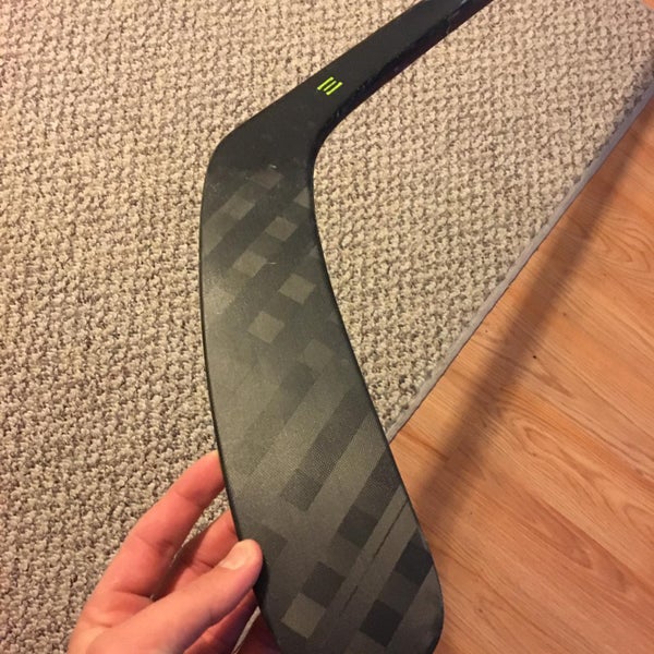 Senior Right Handed RibCor Pro 3 PMT Hockey Stick