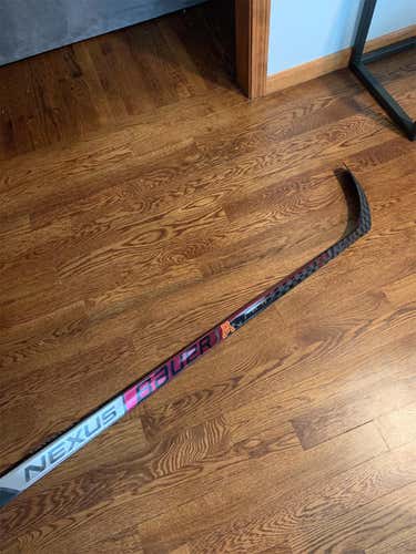 Intermediate Right Handed Nexus 2N Mid Pro Stock Hockey Stick Pro Stock Minnesota Custome Red