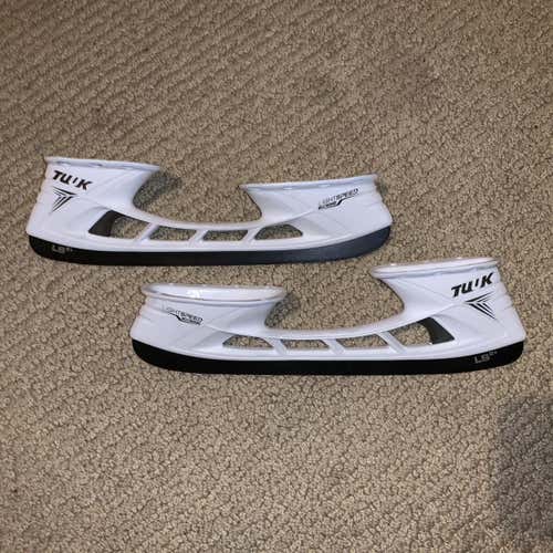 NEW BAUER TUUK Lightspeed Edge w LS2 Black Steel 272