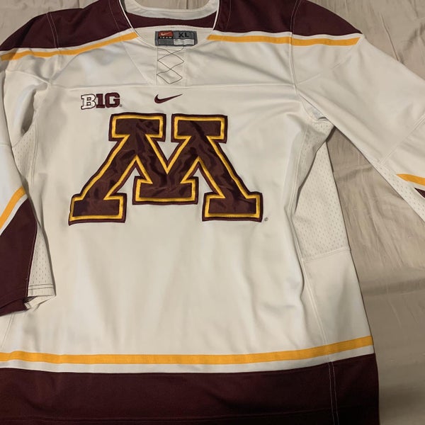 University of Minnesota Golden Gophers Hockey Jersey