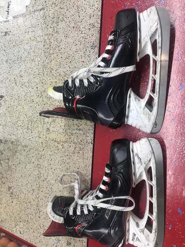 Junior Bauer Vapor X Shift Pro EE (Extra Wide) Size 5.5 Hockey Skates