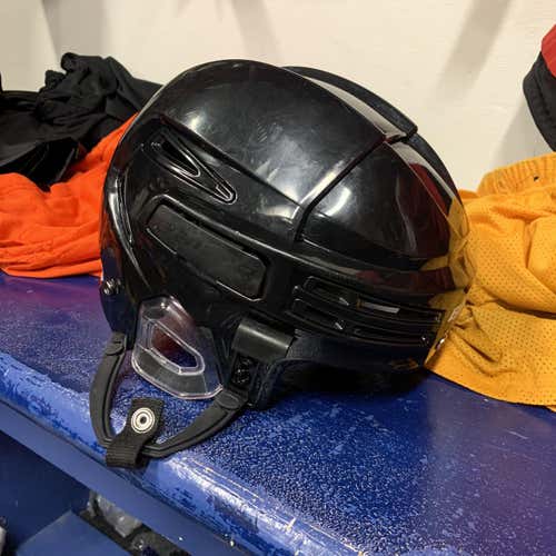 Black Used Medium Bauer Re-Akt 75  Helmet