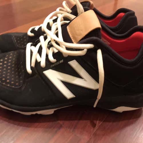 Black Men's Molded Cleats Low Cut