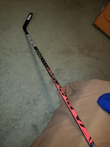 *BRAND NEW* SR RH Bauer Vapor 2X Pro Stick