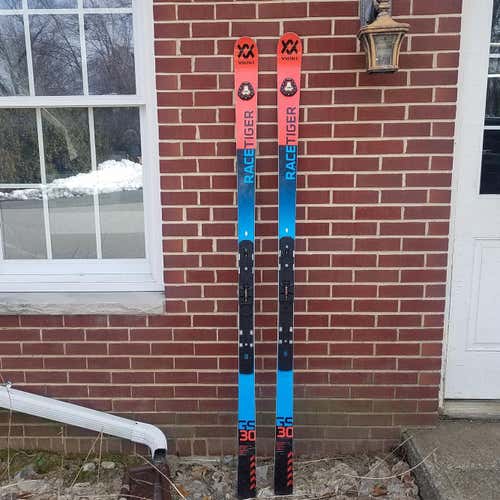 Used Volkl RaceTiger 188 30M GS race Skis