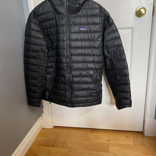 Black Men's Large Patagonia Jacket
