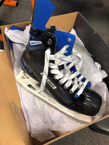 Senior Bauer N2900 D&R (Regular) Size 10 Hockey Skates