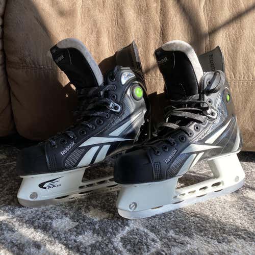 Senior Reebok 8K D&R (Regular)  Size 8.5 Hockey Skates