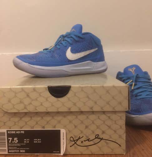 Nike Kobe A.D. DeMar DeRozan size 7.5 (Hmu with offers)