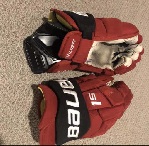 Red Senior Bauer 1S 14" Pro Stock Gloves